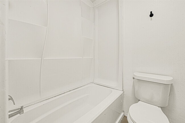 Building Photo - 13023 Lima Dr