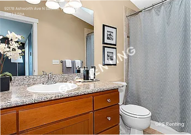 Building Photo - Beautiful Bed 3, Bath 3.5, home!