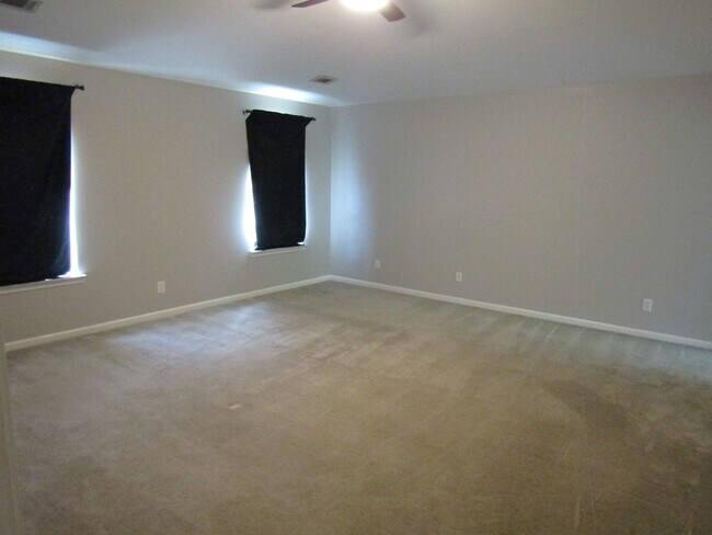 Building Photo - 42 Pinto Trail