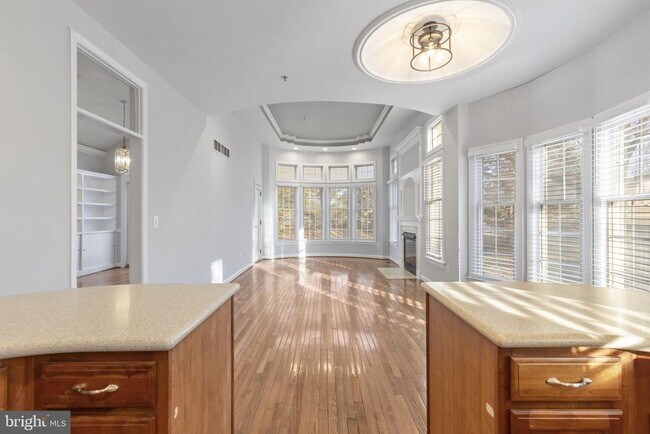 Building Photo - 1725 Gatehouse Ct