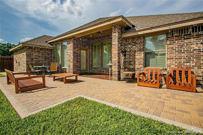 Building Photo - 23 West St