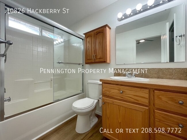Building Photo - 10826 Hackberry St