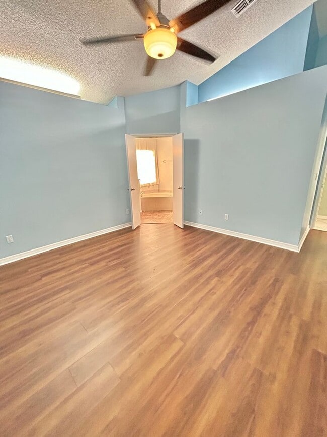 Building Photo - Amazing Dream Home with Water View and Pri...