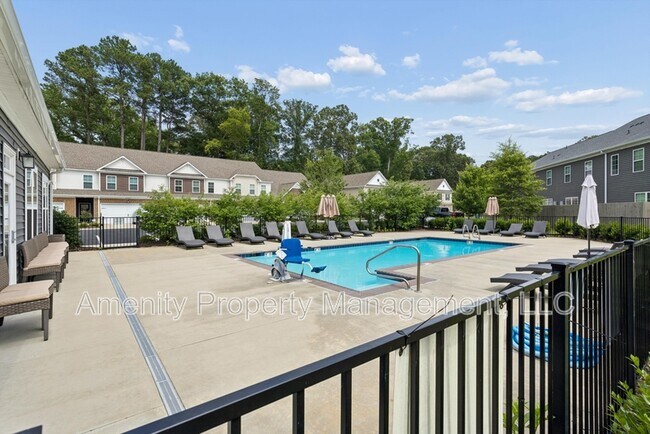 Building Photo - 2403 Trafton Pl