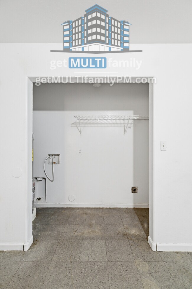 Building Photo - 1331 E Pueblo Ave