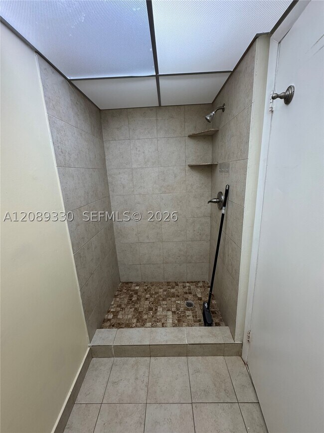 Building Photo - 10855 SW 112th St