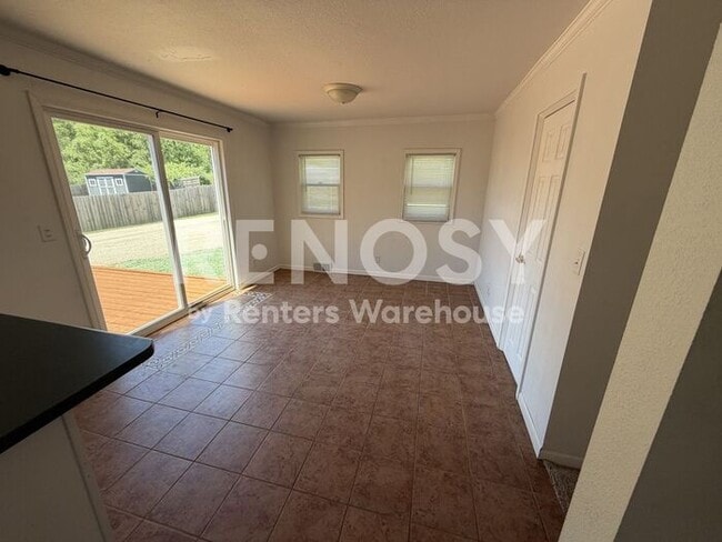 Building Photo - Availablae July 1st 4 Bedroom 2 Bath Single Family Home in Rochester
