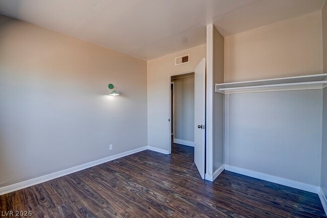 Building Photo - 18 Magnesium St