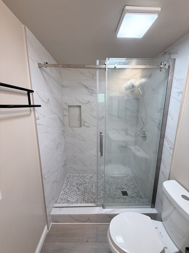 Building Photo - 435 Anacapa Cir