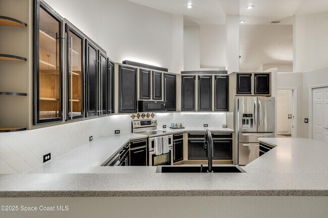 Building Photo - 129 Signature Dr