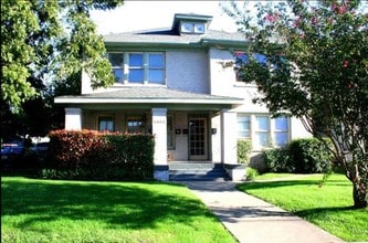 Building Photo - Prairie House