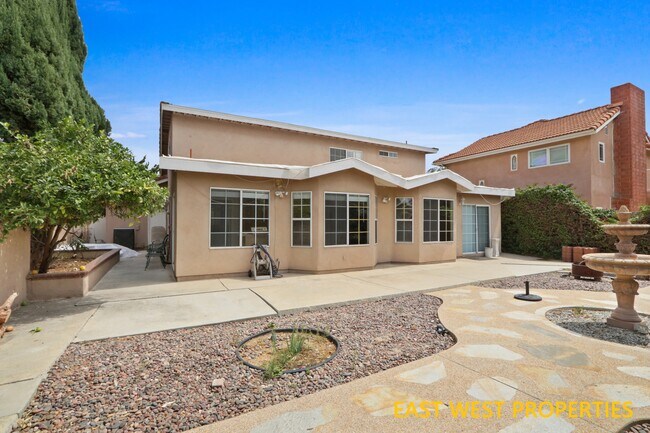 Building Photo - 11186 Lavender Ave