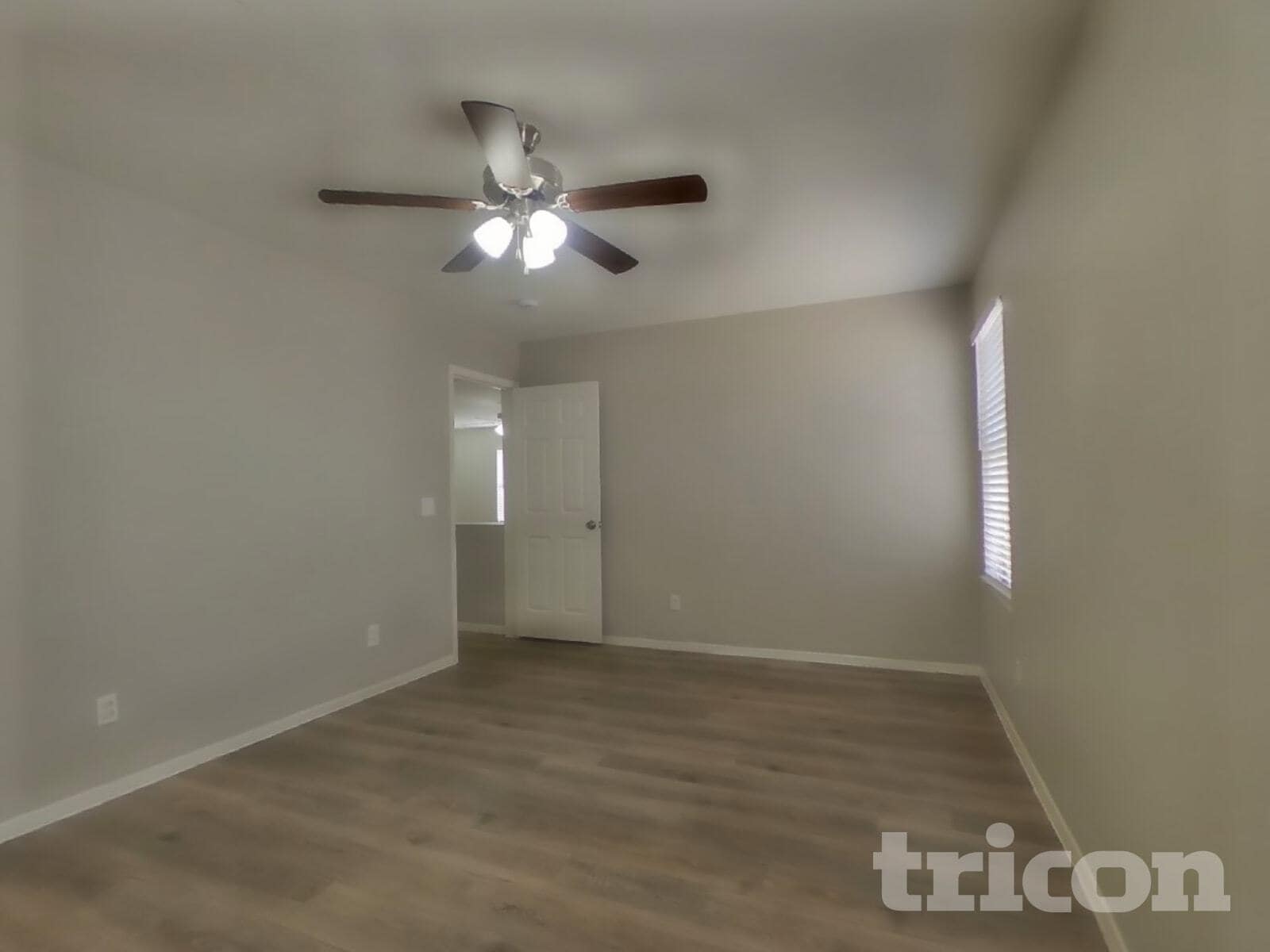 Building Photo - 11807 W Aster Dr