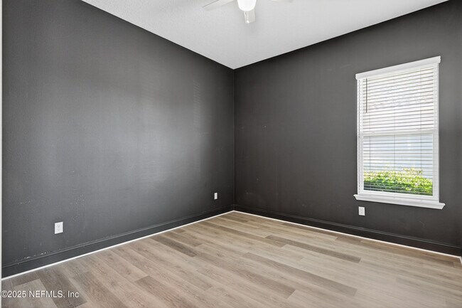 Building Photo - 215RENT Carina Trl