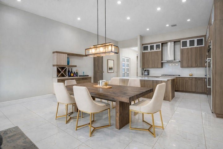 Building Photo - 17317 Santaluce Mnr