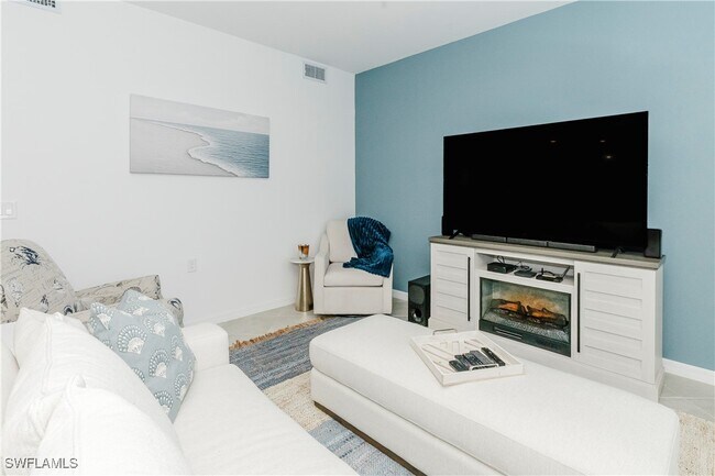 Building Photo - 5555 Double Eagle Cir