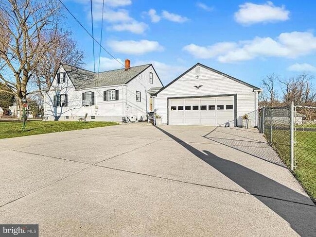 Building Photo - 539 US-206
