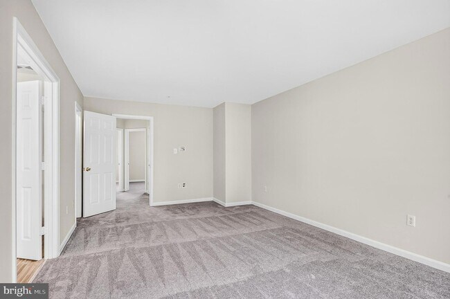 Building Photo - 9743 Quiet Brook Ln