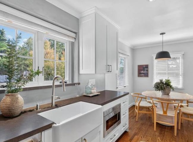 Building Photo - COMPLETELY REMODELED 2 BEDROOM 2 BATH HOUSE