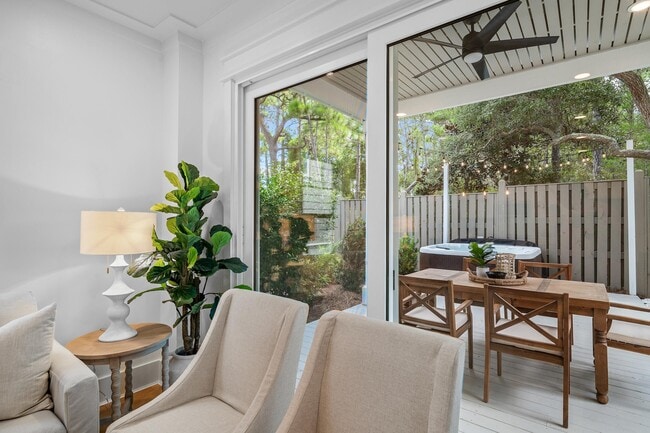 Building Photo - 18 Playalinda Court