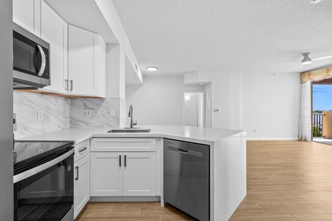 Building Photo - 1000 Scotia Dr