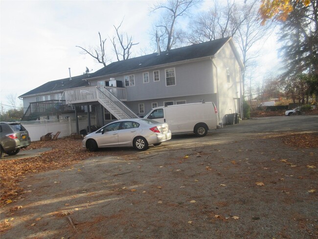 Building Photo - 310 Old Nyack Turnpike