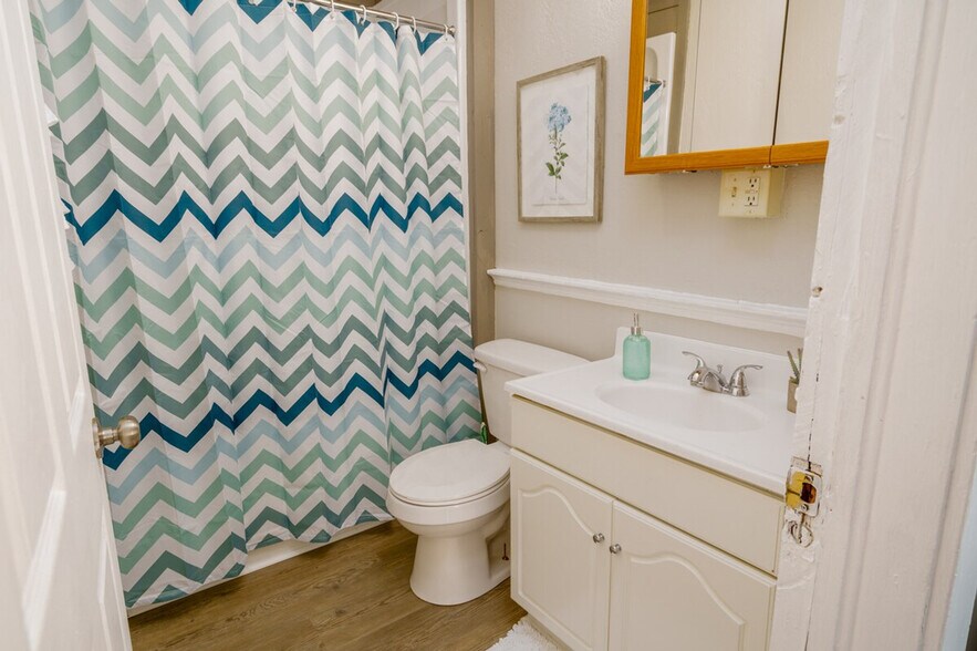 Building Photo - 421 Pennsylvania Ave