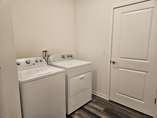 Building Photo - 31 Apollo Ct