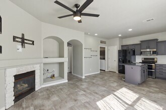 Building Photo - 5552 W 29th St