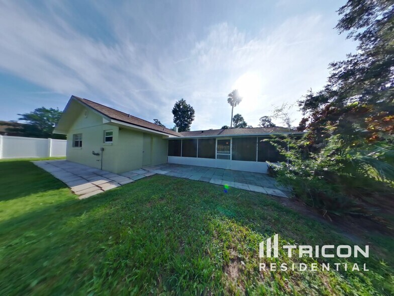 Building Photo - 361 Sagewood Dr