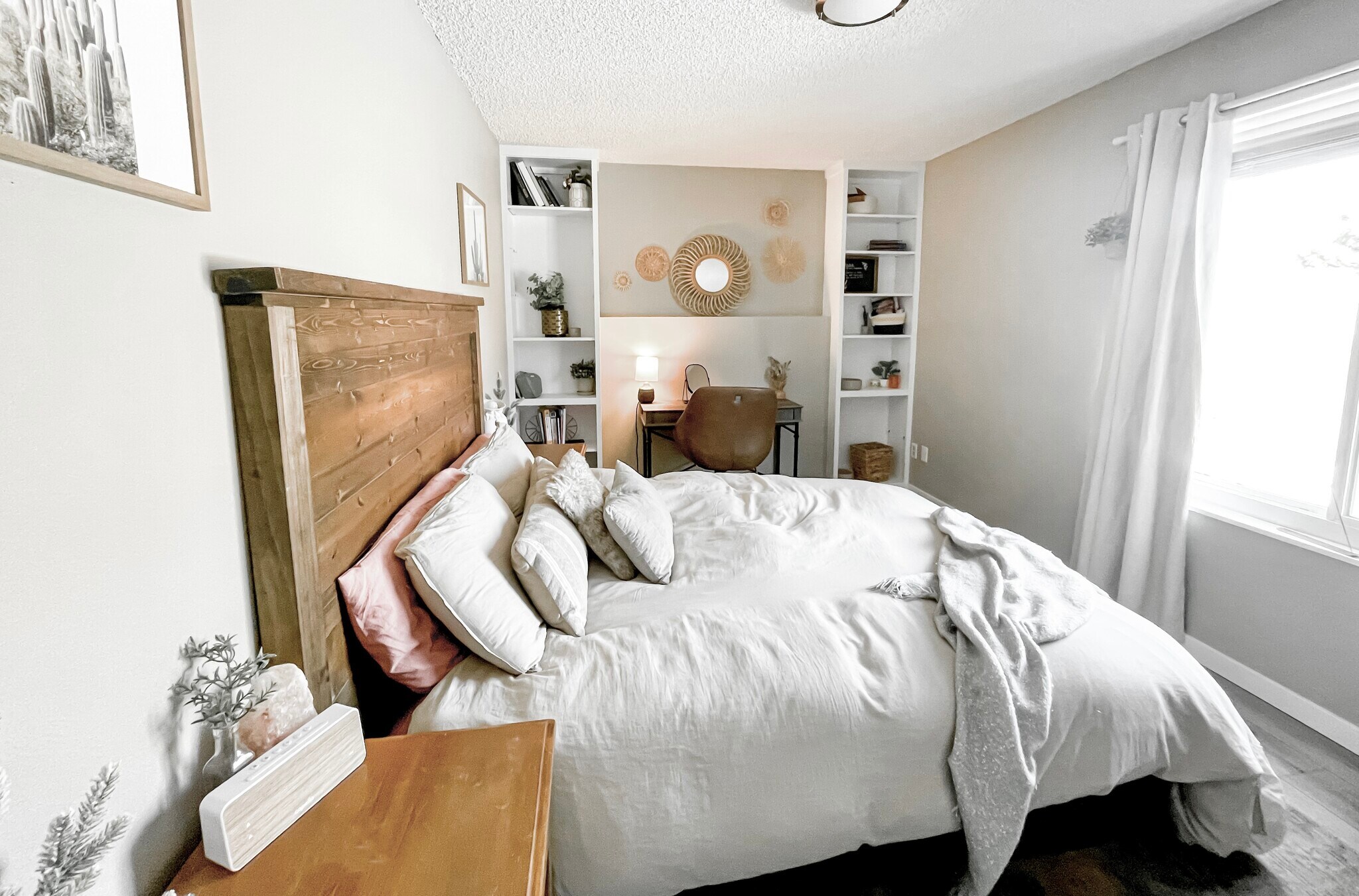 Building Photo - 1987 Palm Dr