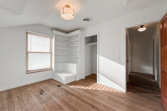 Building Photo - ** $500 OFF FIRST MONTH ** Riverfront 3-Bedroom Historical Richland Home