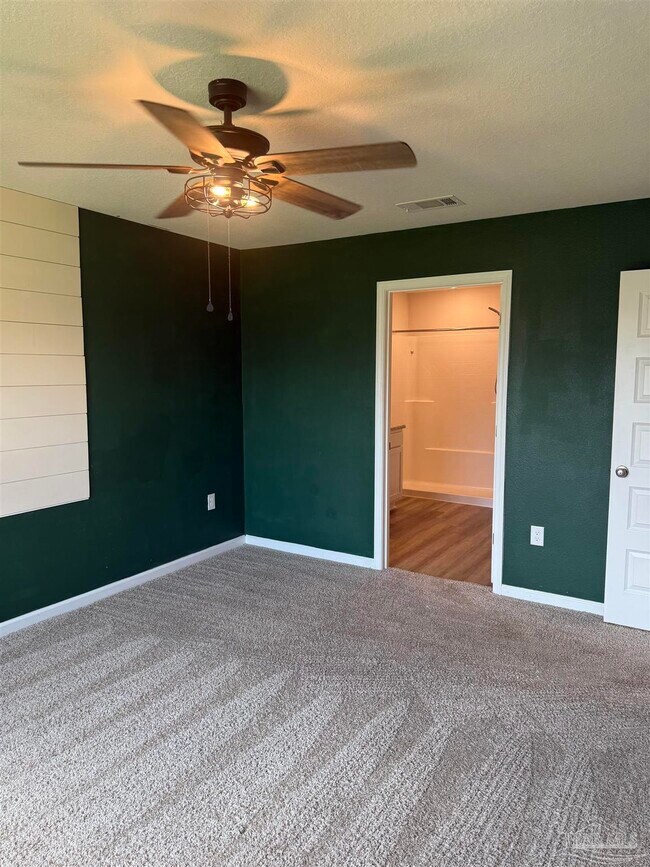 Building Photo - 5462 Peach Dr