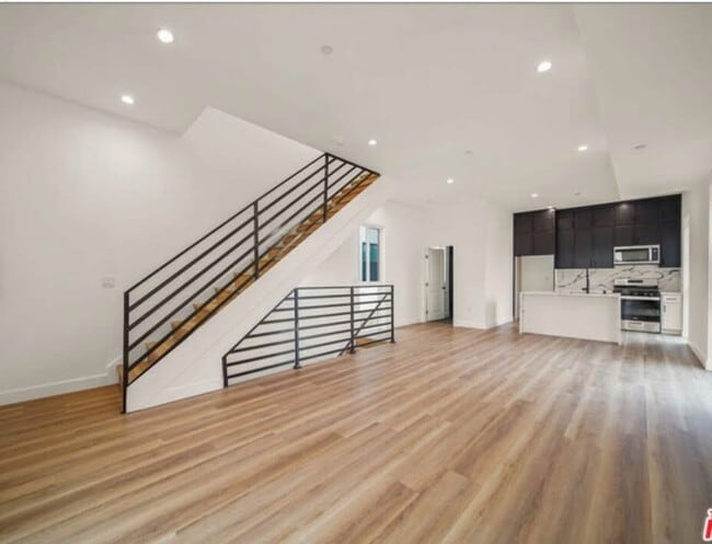 Building Photo - 8664 Cadillac Ave