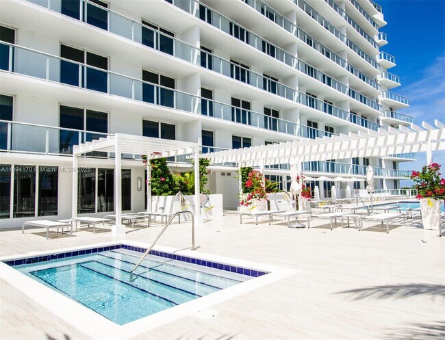 Building Photo - 4250 Biscayne Blvd