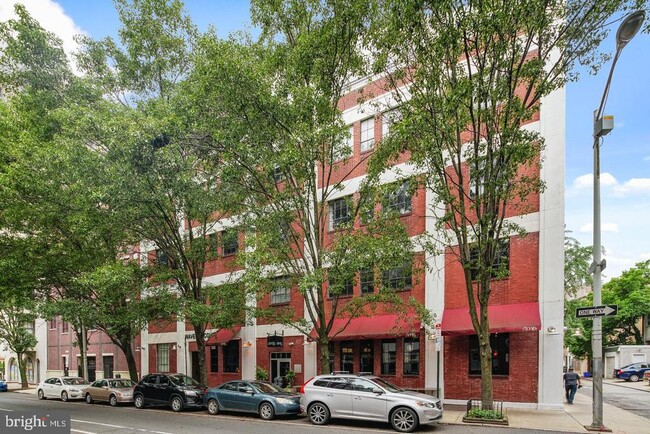 Building Photo - 412-26 S 13th St