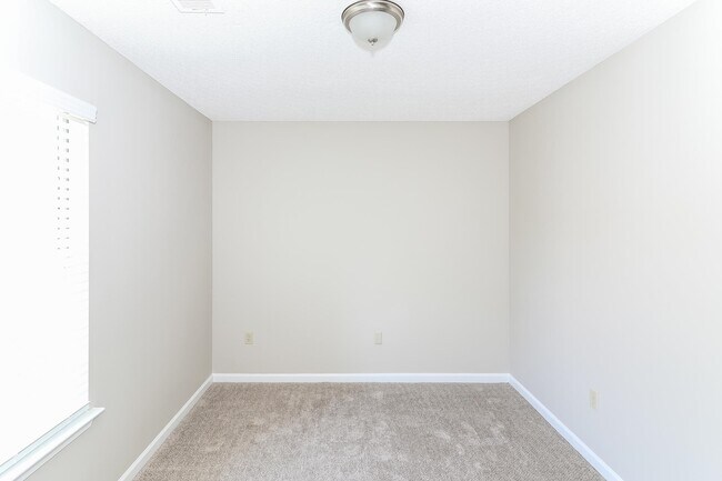 Building Photo - 4072 Angelace Dr N
