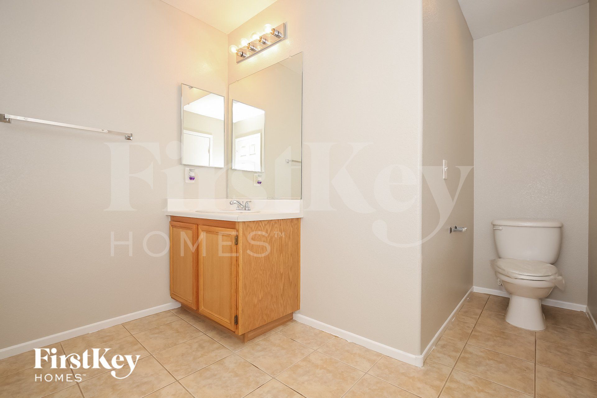 Building Photo - 3324 E Palatine Hills Ave