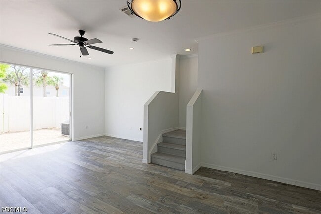 Building Photo - 3629 Pine Oak Cir