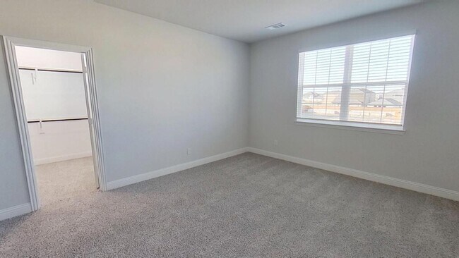 Building Photo - 1212 Sydney Ln