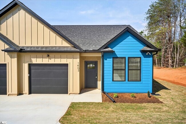 Building Photo - 1403 Lake Bowen Dam Rd