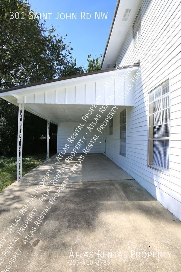 Building Photo - 301 St John Rd NW