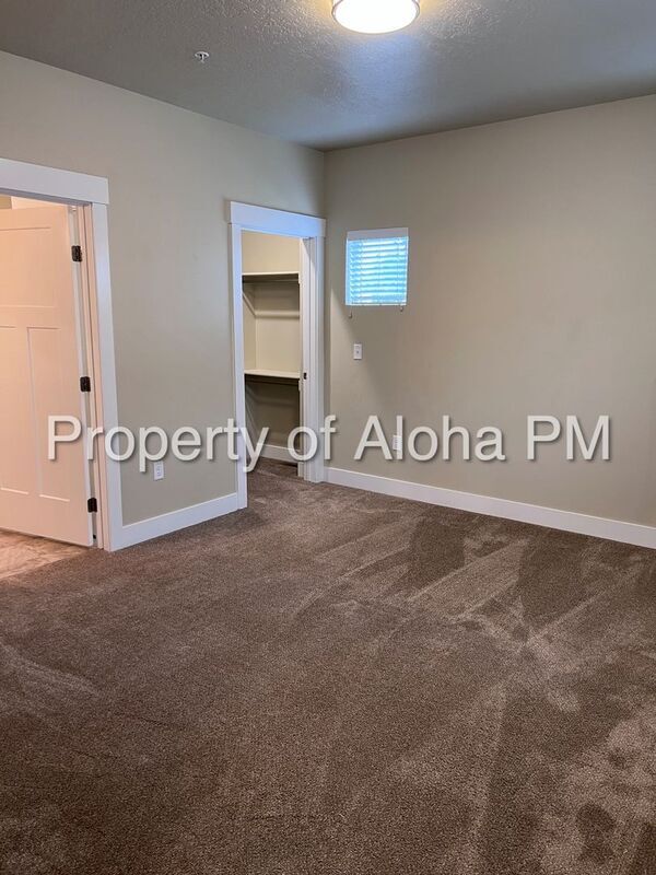 Building Photo - 3558 E Grand Forest Dr