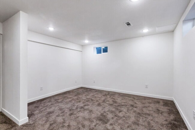 Building Photo - 6087 W 84th Ave