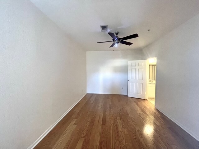 Building Photo - 860 N Orange Ave