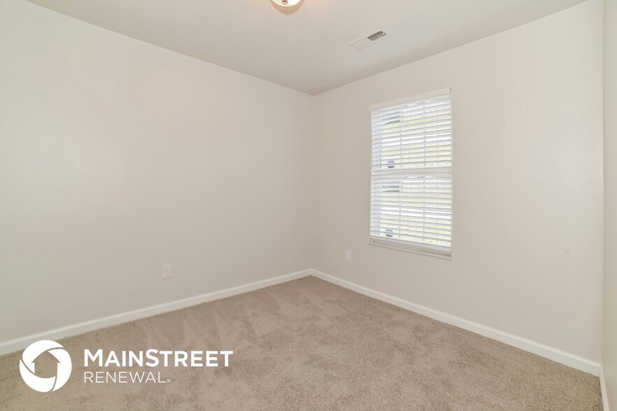 Building Photo - 5051 Cattail Ln