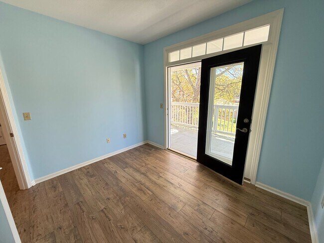 Building Photo - 2 Bedroom 1 Bath Condo at Concord West of the Ashley - Charleston