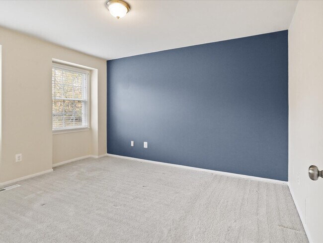 Building Photo - 8403 Thompson Rd