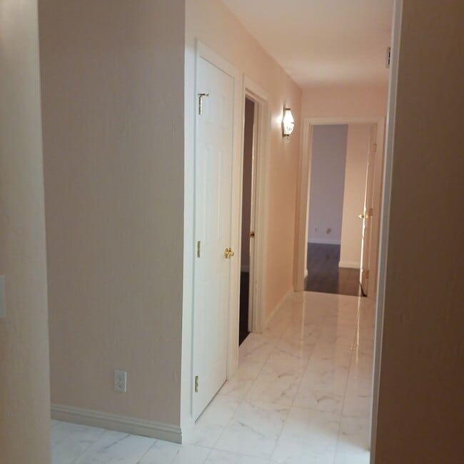 Building Photo - Great Condo Pebble Beach with Ocean Views