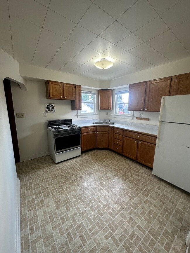 Building Photo - sun916